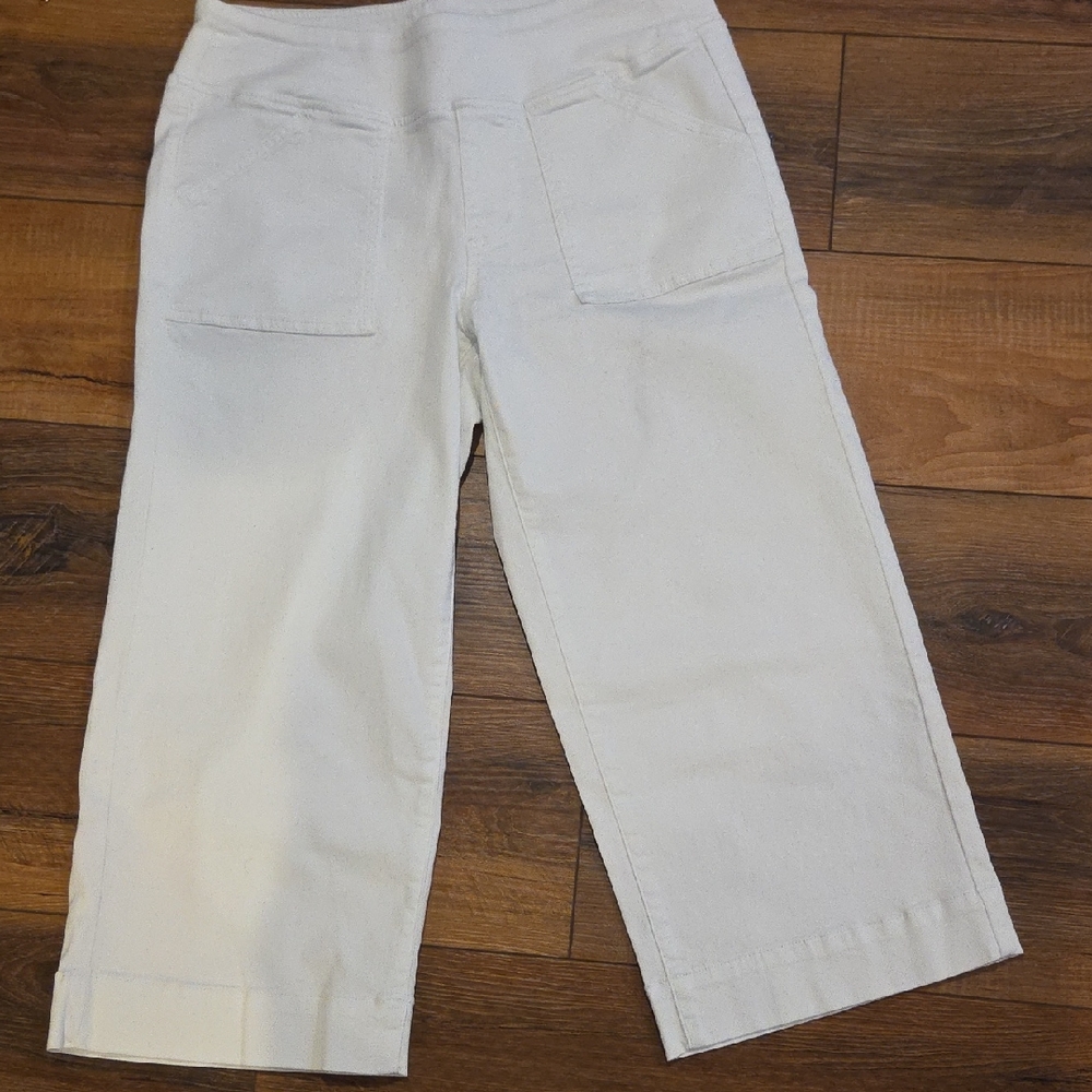 White Wide-Leg Pants Ankle Crop